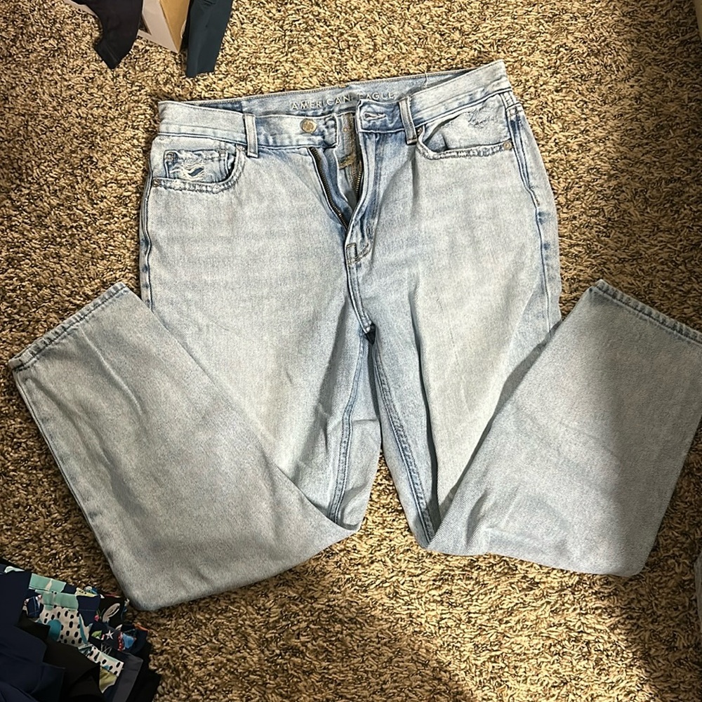 American eagle mom jeans